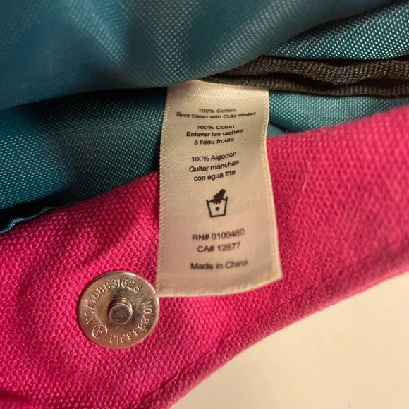 KAVU Keeper Cross Body Cotton Canvas Bag in Weathered Pink - Picture 2 of 11